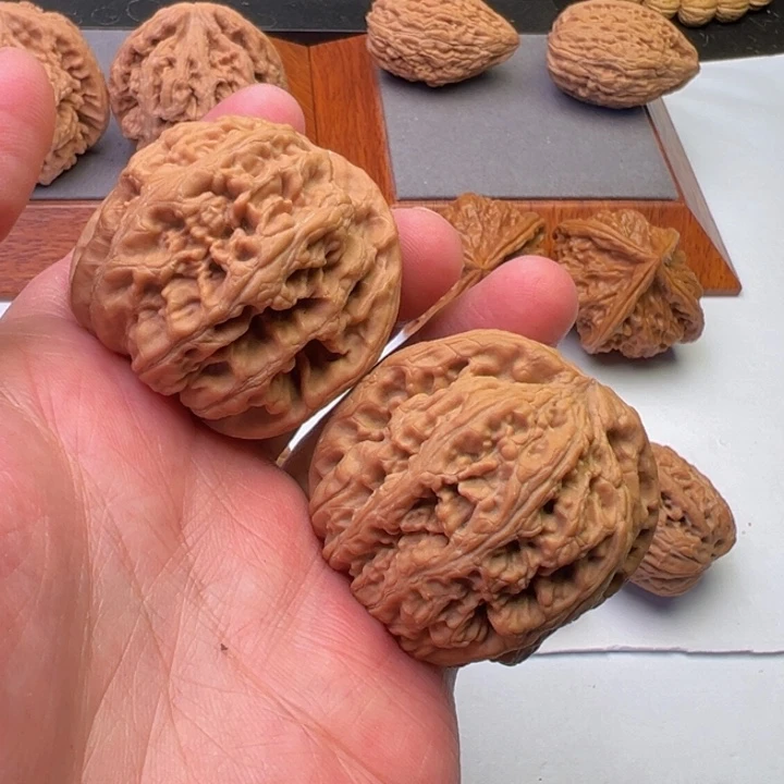 文玩核桃把件43粗筋