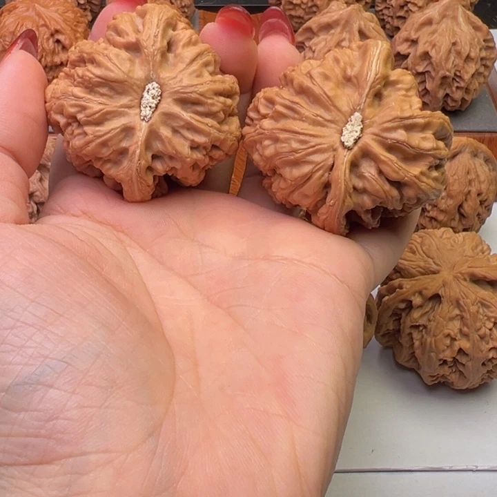 文玩核桃把件粗筋45