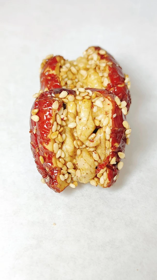 相约枣间新疆灰枣芝麻枣夹核桃