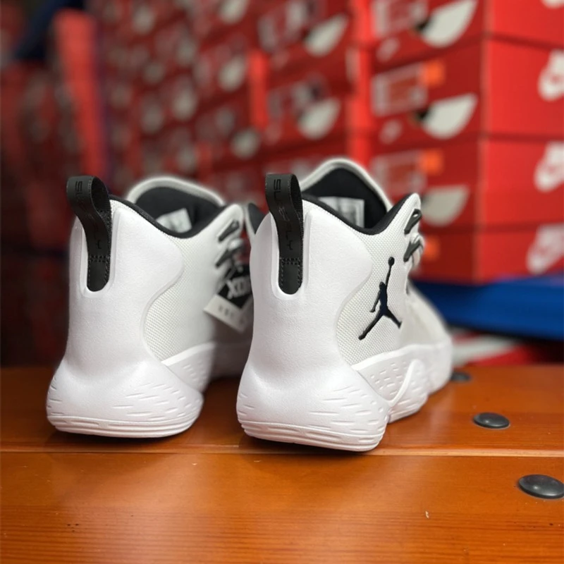 NIKE耐克 JORDAN SUPER.FLY MVP 男子实战格里芬篮球鞋AR0038-100