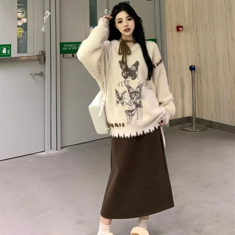 C-6143大码秋冬季新款蝴蝶结宽松软糯毛衣+复古半身裙套装