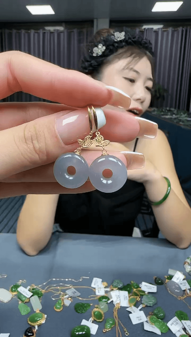 【闪购商品】和田玉耳饰18K金镶嵌1