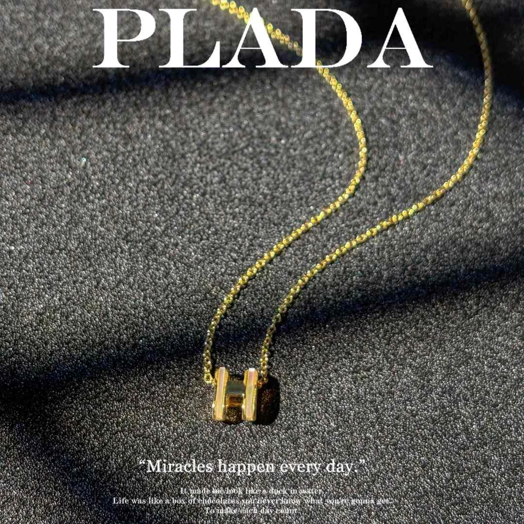 ANTBOBE 钛钢项链 送女友送闺蜜礼物轻奢项链时尚女款百搭简约