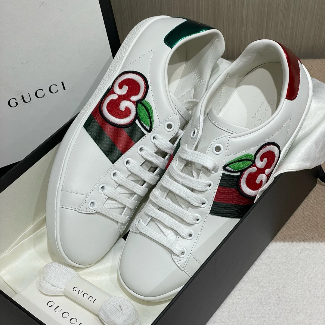 全新未使用 GUCCI/古驰 苹果小白鞋 板鞋休闲时尚百搭平底 911