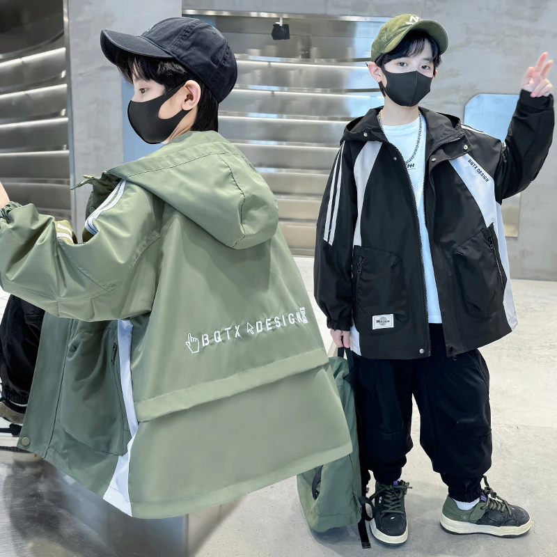 男童外套2024春季新款儿童风衣童装衣服男孩中大童拼色防风冲锋衣