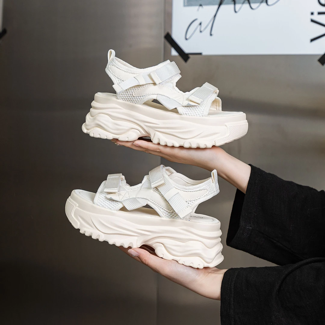 夏季新款百搭日常休闲老爹厚底凉鞋魔术贴外穿透气网时尚潮显高