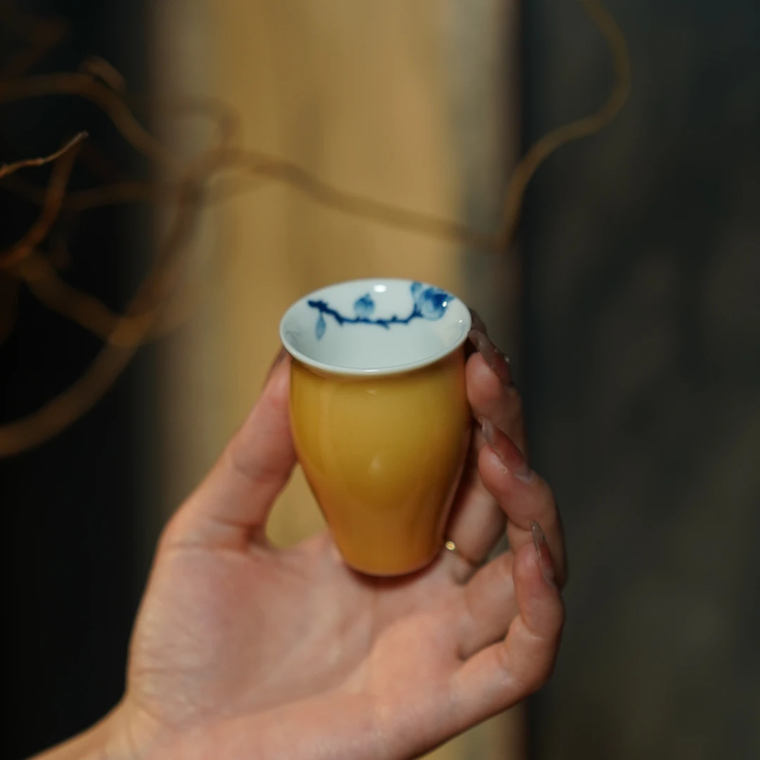 米黄束腰闻香杯-玉兰花