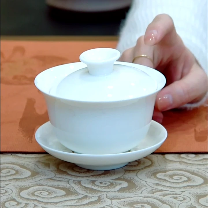 咏善山头茶（三才白瓷盖碗）