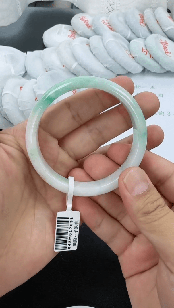 【闪购商品】翡翠手镯未镶嵌翡翠手镯圈口59.1