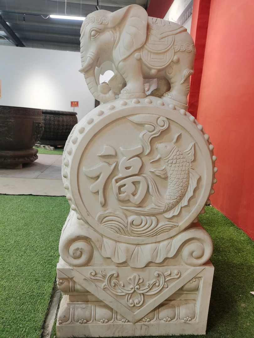 汉白玉材质大象抱鼓石