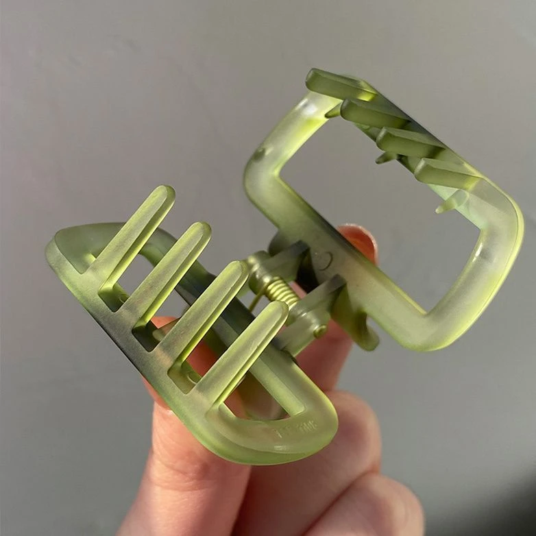 时尚果冻色小抓夹春天外出百搭后脑勺公主头鲨鱼夹发卡高马尾发夹