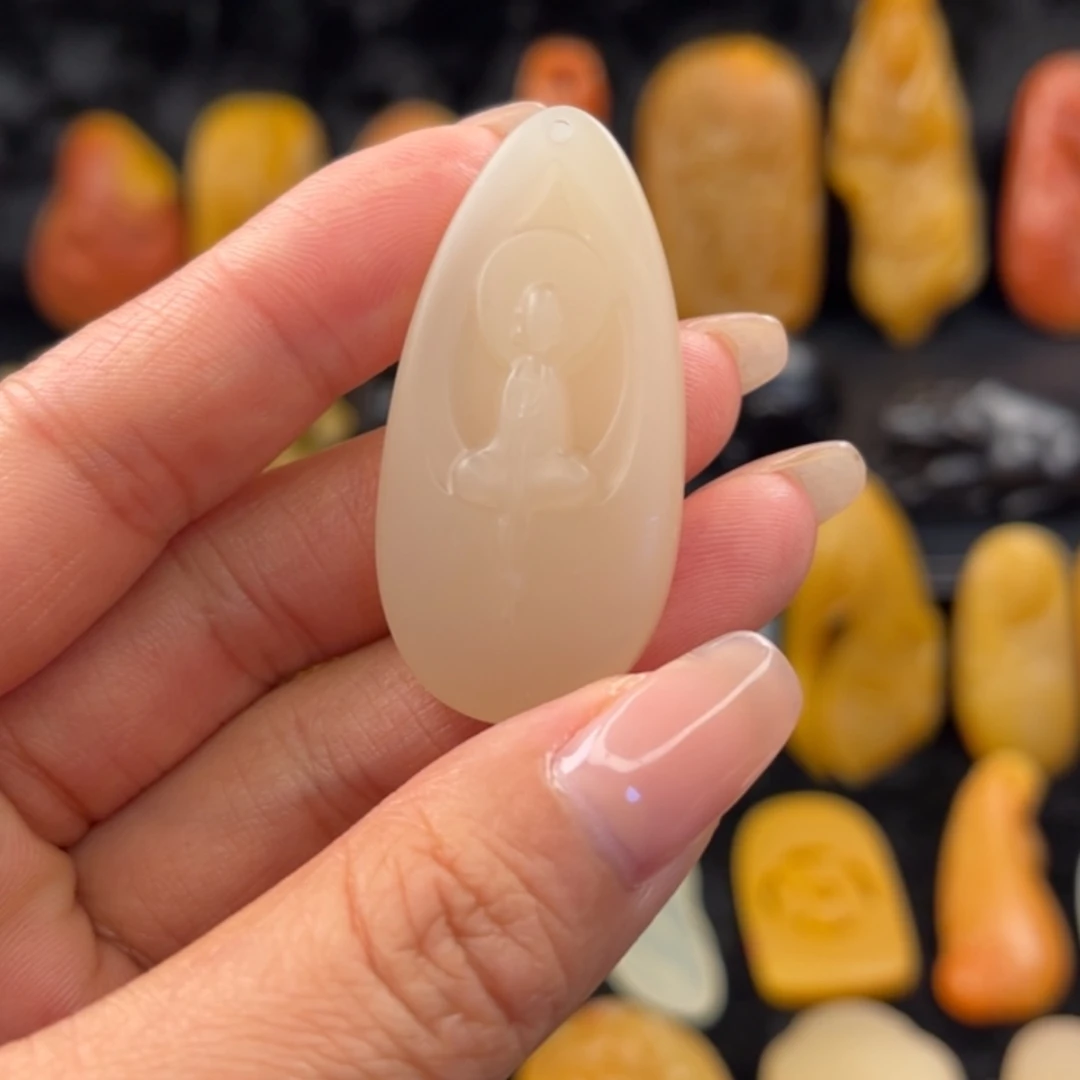 【闪购商品】石英质玉吊坠(不含链)未镶嵌啊*