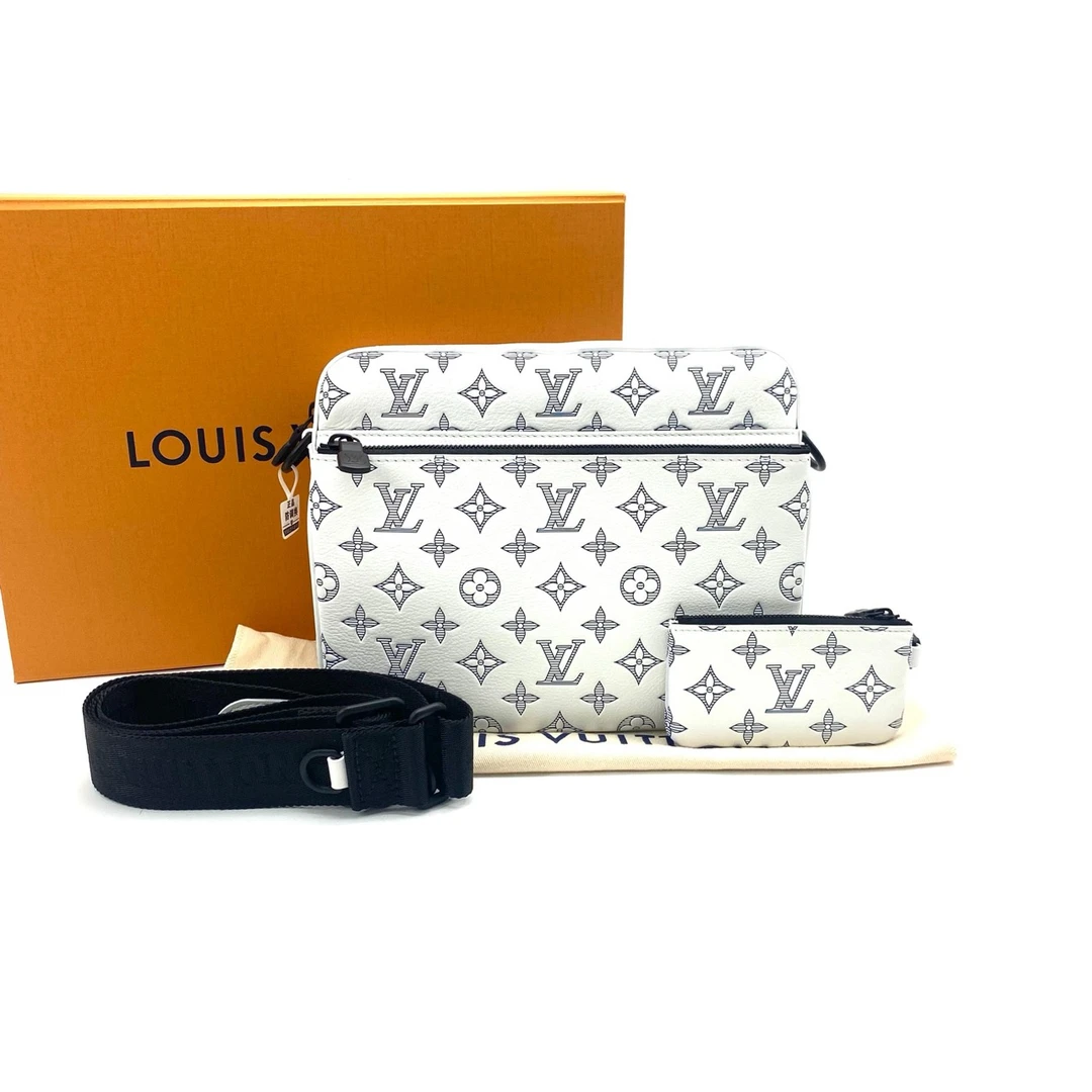 全新未使用 LouisVuitton/路易威登 白压花三合一斜挎包  尺25/18