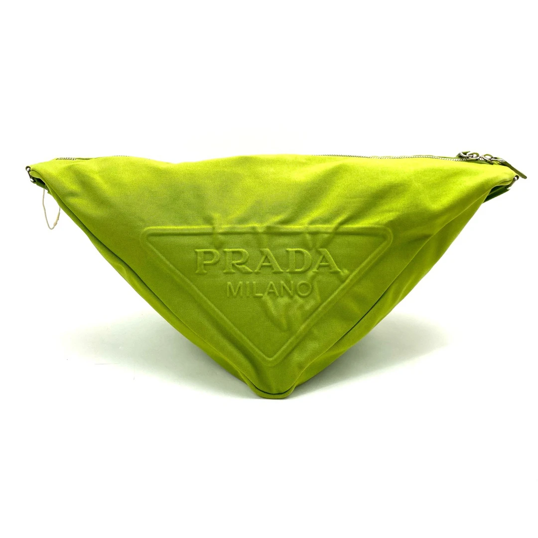 99新 Prada/普拉达 时尚休闲绿色帆布单肩斜挎包 尺寸60/30