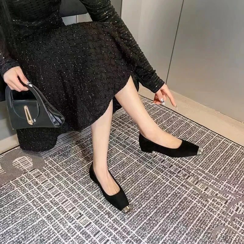 精品时尚女鞋休闲舒适百搭