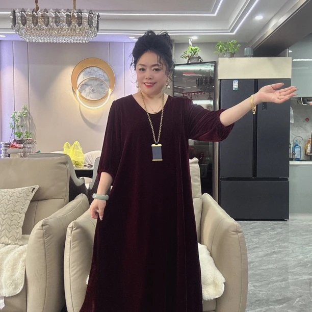 《乐姐》推荐新款秋冬季丝绒轻奢裙子988款，乐乐