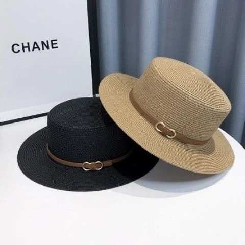 简约法式平顶草帽遮阳夏季草编平沿礼帽看球出游度假海边沙滩帽