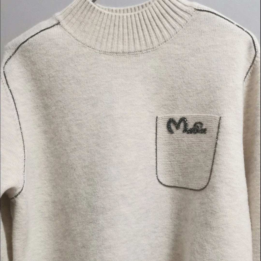 高品质羊绒衫，亲肤柔软特舒服，时尚百搭不挑人穿，偏休闲半高领