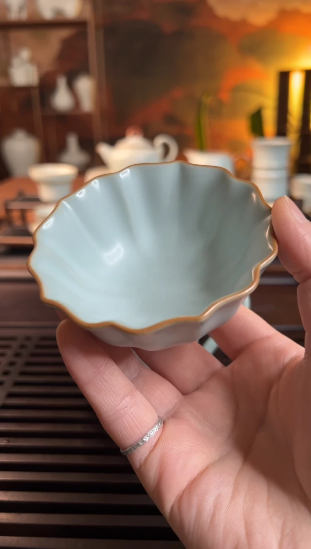 【闪购商品】瓷杯M*x荷瓣杯*1