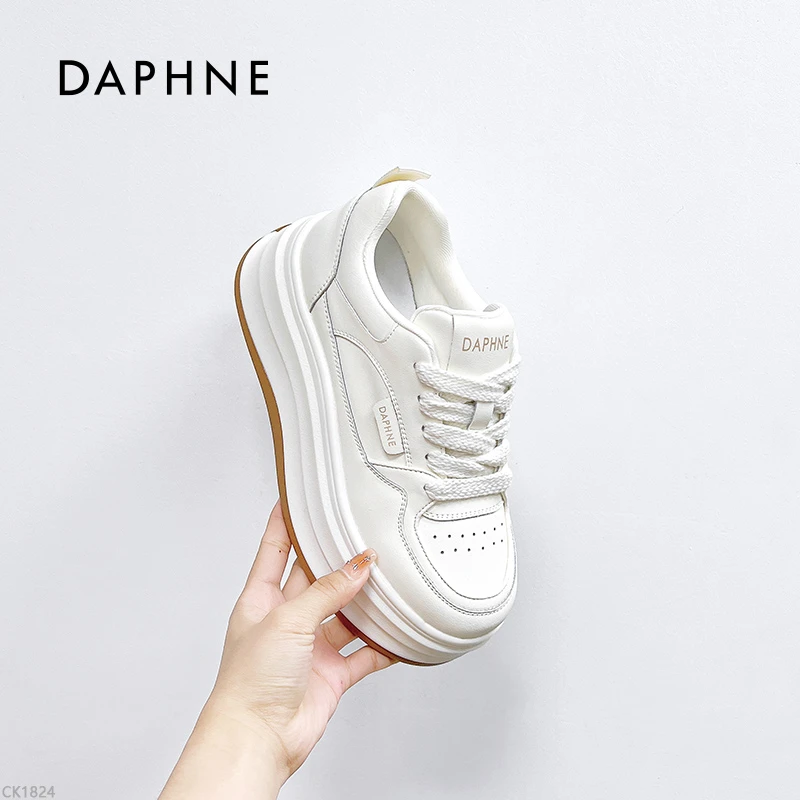 达芙妮2025秋冬新款厚底小白鞋女时尚百搭松糕鞋