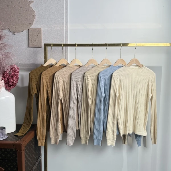 秋季上新~时尚简约纯色设计款莫代尔打底衫 S9962 K