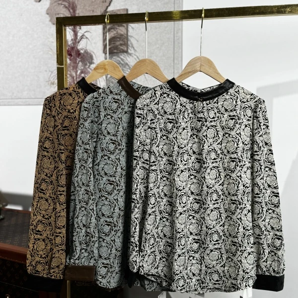 秋季上新~时尚简约花卉设计款上衣 S3608