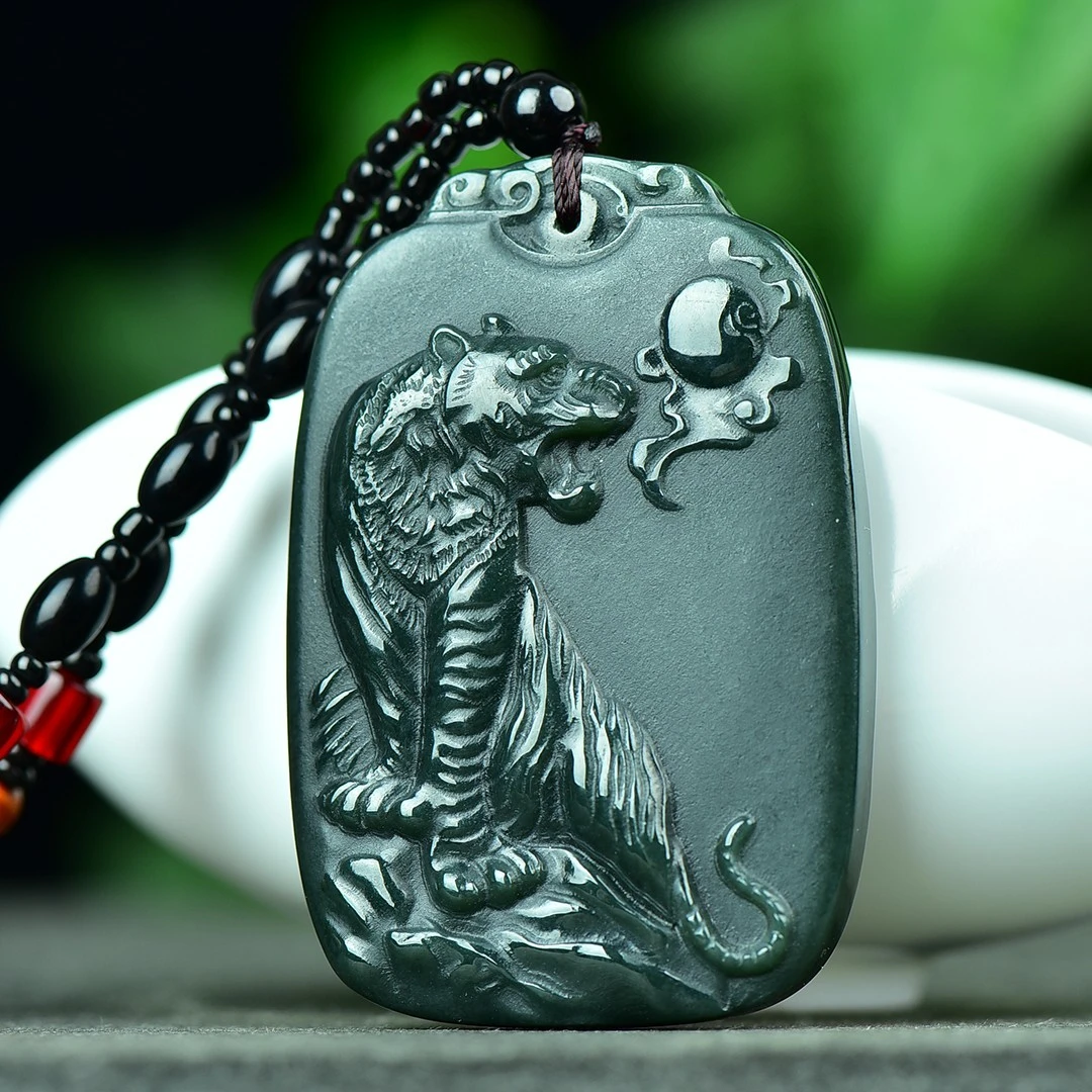 精品和田玉青玉虎细腻干净勇敢无畏威严凛然威武勇猛吊坠挂件玉坠