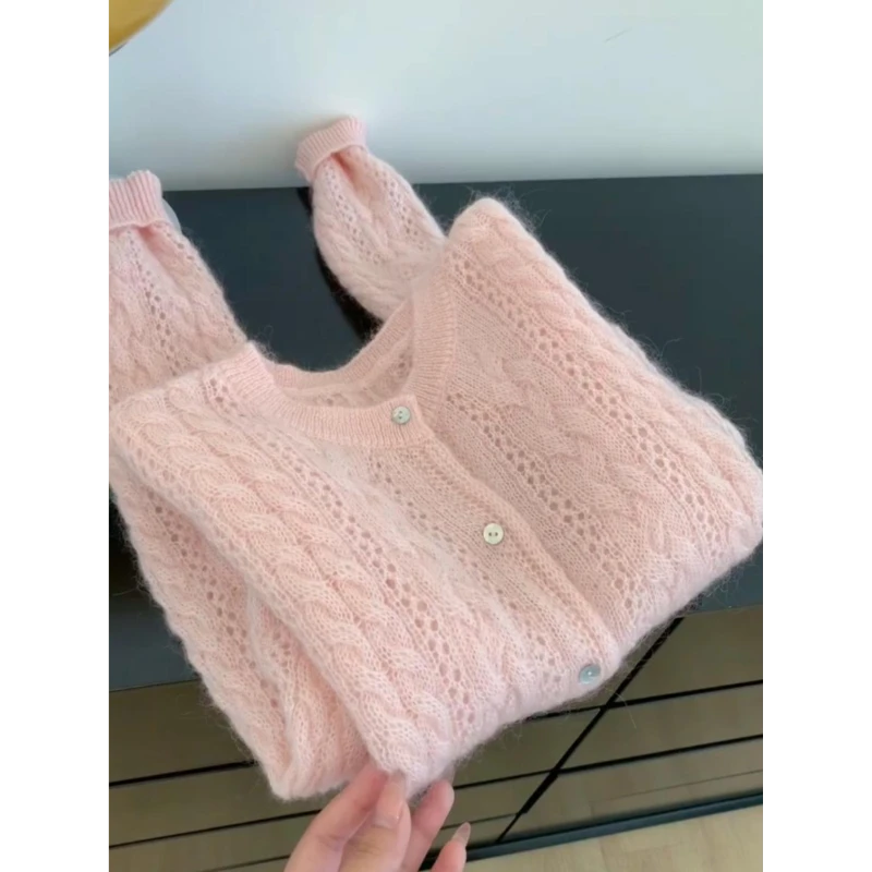 第一眼就爱上了！！温柔淡粉色针织衫女甜美好看上衣开衫毛衣外套