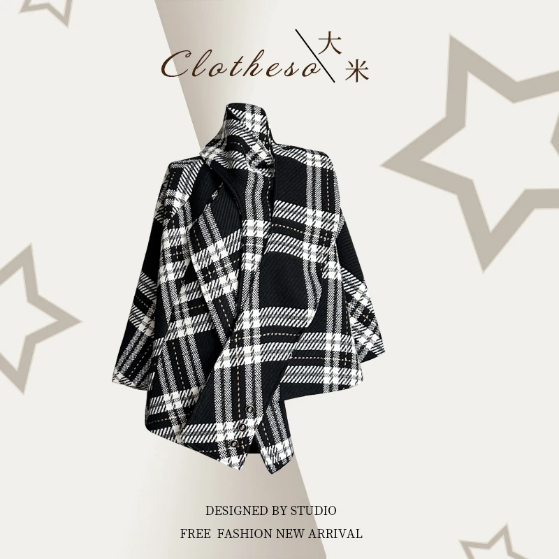 (新店立减)韩雨嘉黑白格纹披肩斗篷秋复古高级感百搭毛呢外套上衣
