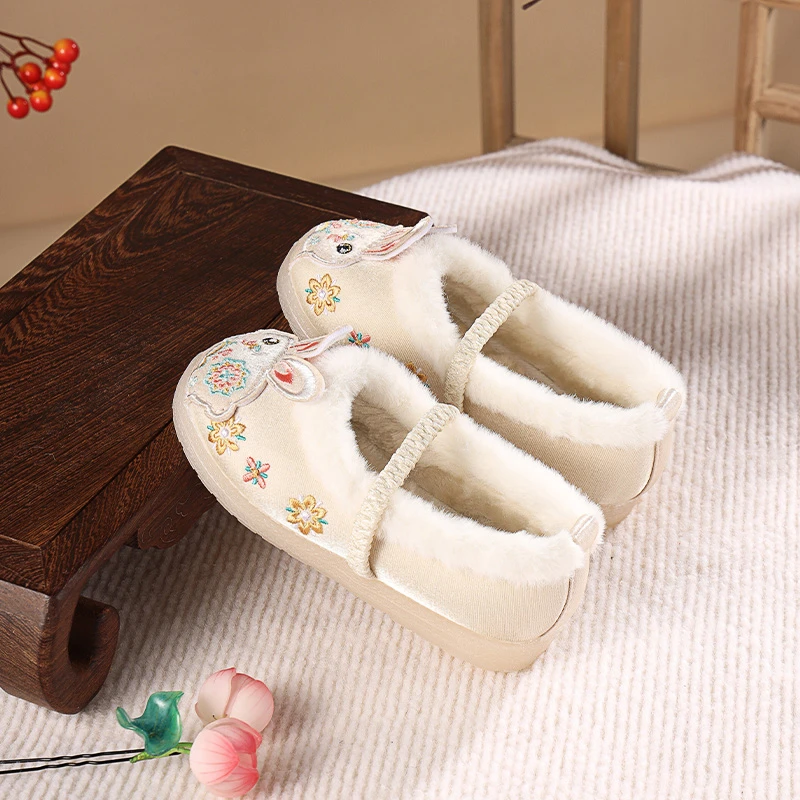 女童玉兔棉鞋冬款加绒加厚中国风女宝宝表演出汉服鞋子软底绣花鞋