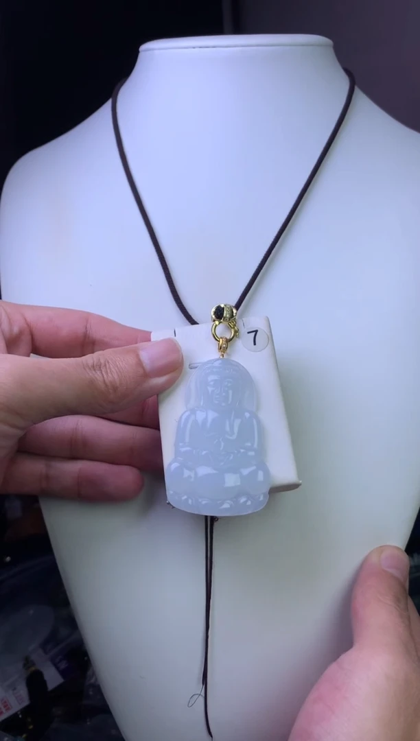 【闪购商品】翡翠吊坠(不含链)18K金镶嵌观音