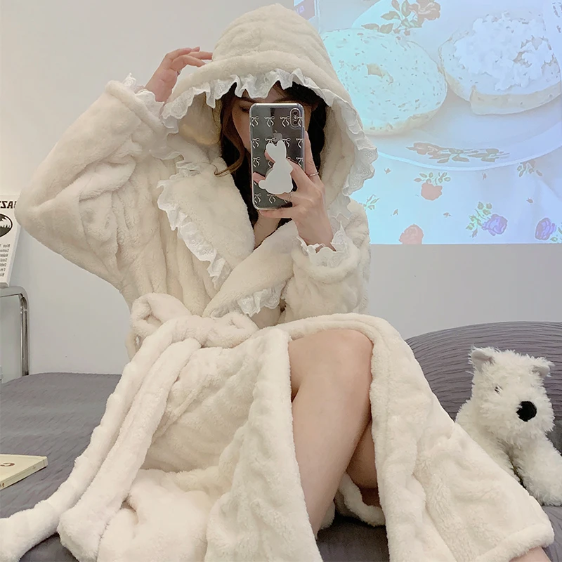 冬季简约风连帽睡袍法兰绒加厚女士睡衣长袍保暖高级感珊瑚绒睡袍