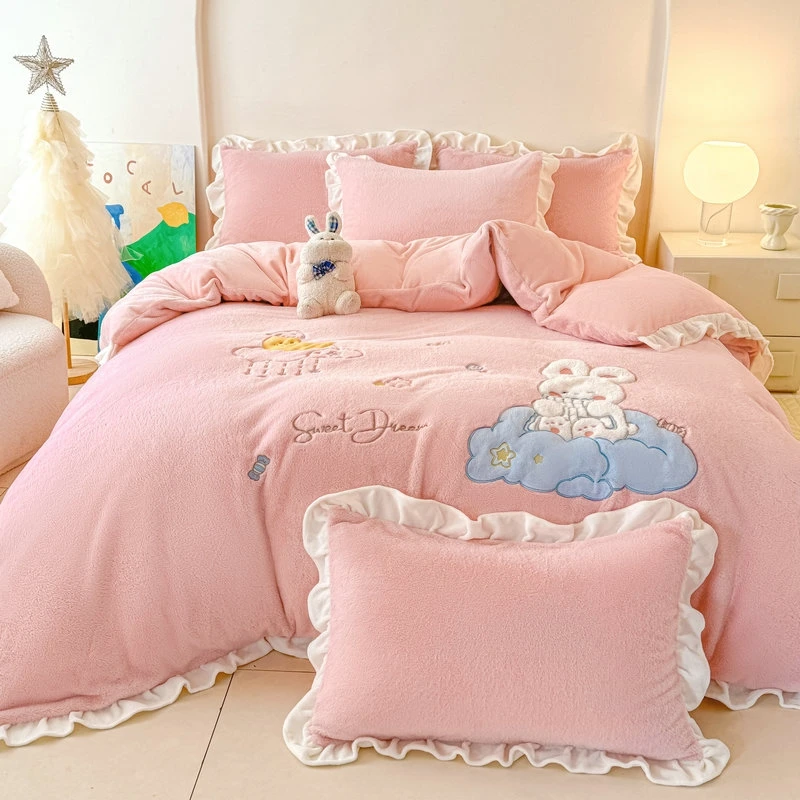 新款高奢雪貂牛奶绒花边款可爱兔绒贴布绣牛奶绒四件套双面绒