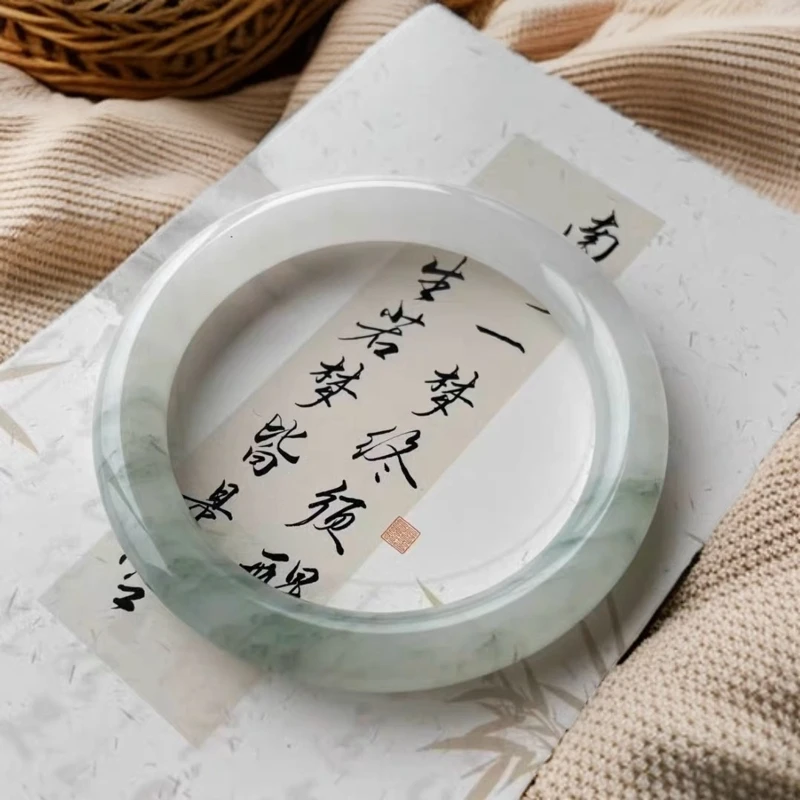 天山翠多样性手镯编号：17