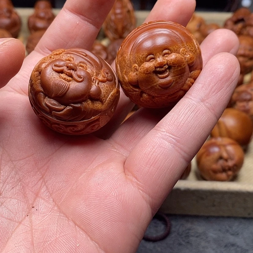 【闪购商品】橄榄核雕别****。