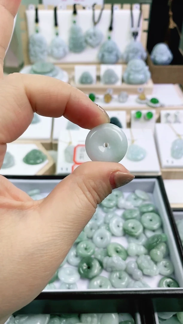 【闪购商品】翡翠颈饰未镶嵌平安扣（多样性发货选其一）