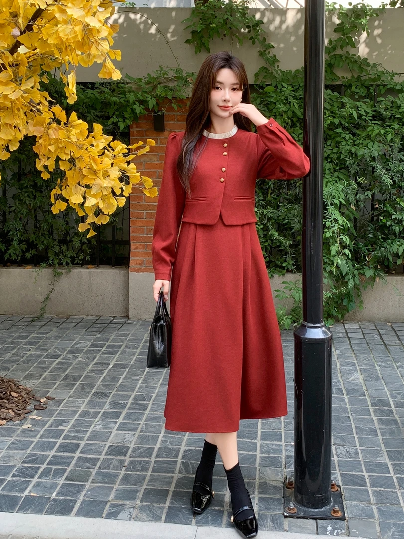 秋装新款连衣裙安哥拉红收腰裙子显瘦气质网红减龄中长款红色秋季