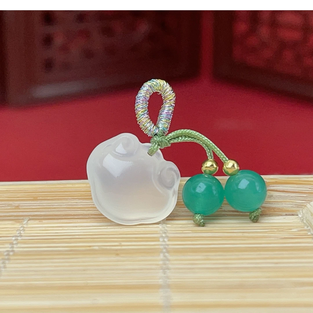 【萌宝饰品】A62天然白玛瑙 如意锁手工编绳滴流款多样性发货高12mm