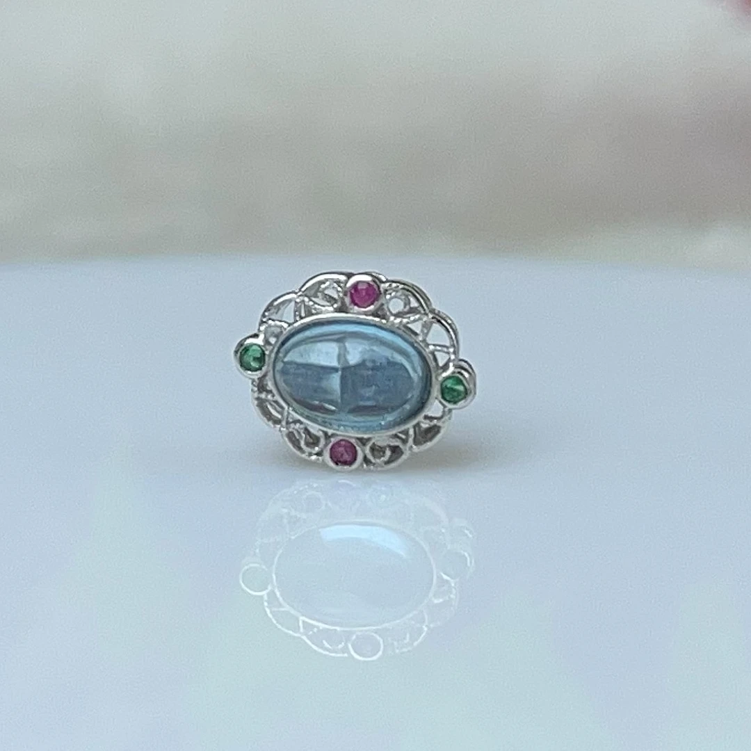 【萌宝饰品】B132海蓝宝小椭圆蛋面银边带红绿宝通孔款9*8mmDIY配件