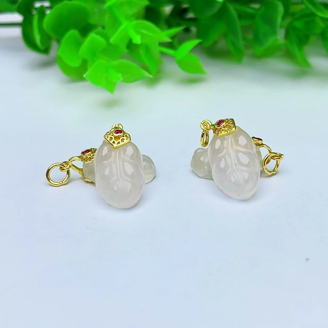 【萌宝饰品】天然白玛瑙树叶吊坠精工雕刻百搭滴流DIY约10*19mm