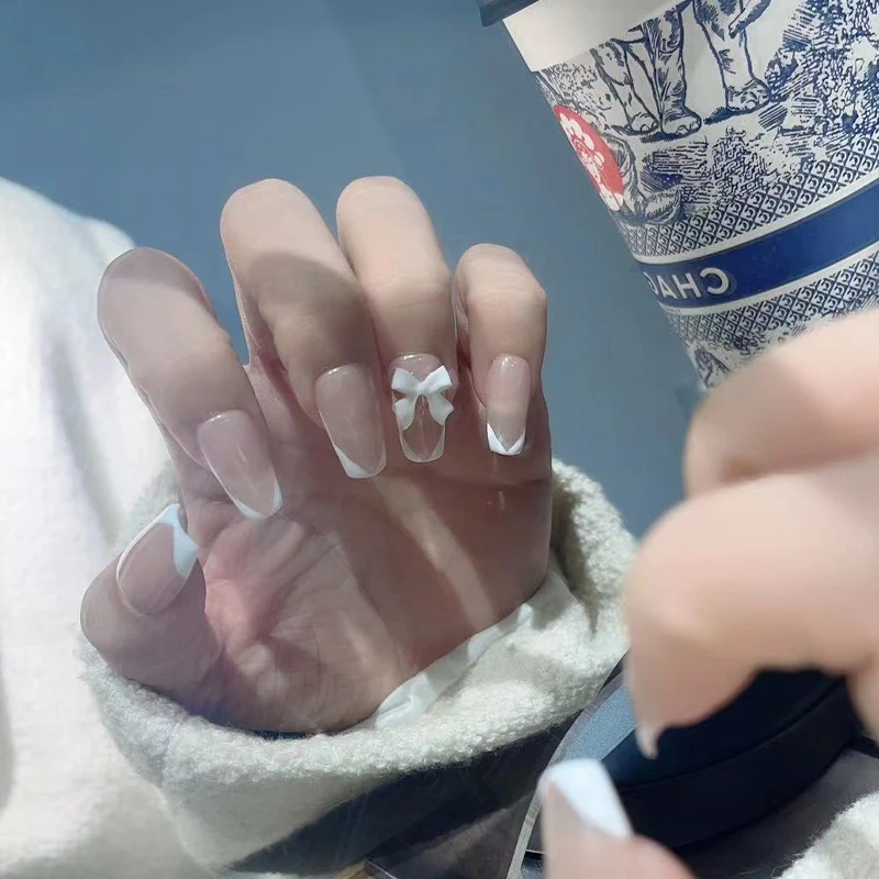 纯手工穿戴甲短款法式蝴蝶美甲简约可爱可拆卸指甲片贴片