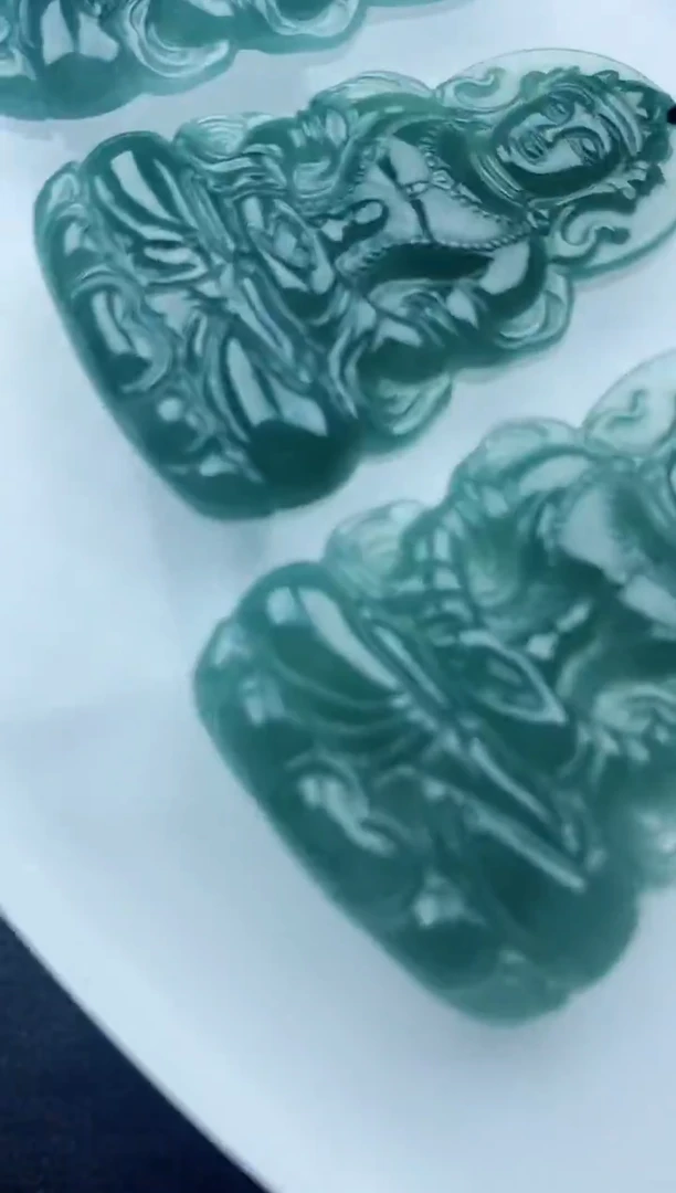 【闪购商品】翡翠颈饰未镶嵌多样性发货随机一件发货(