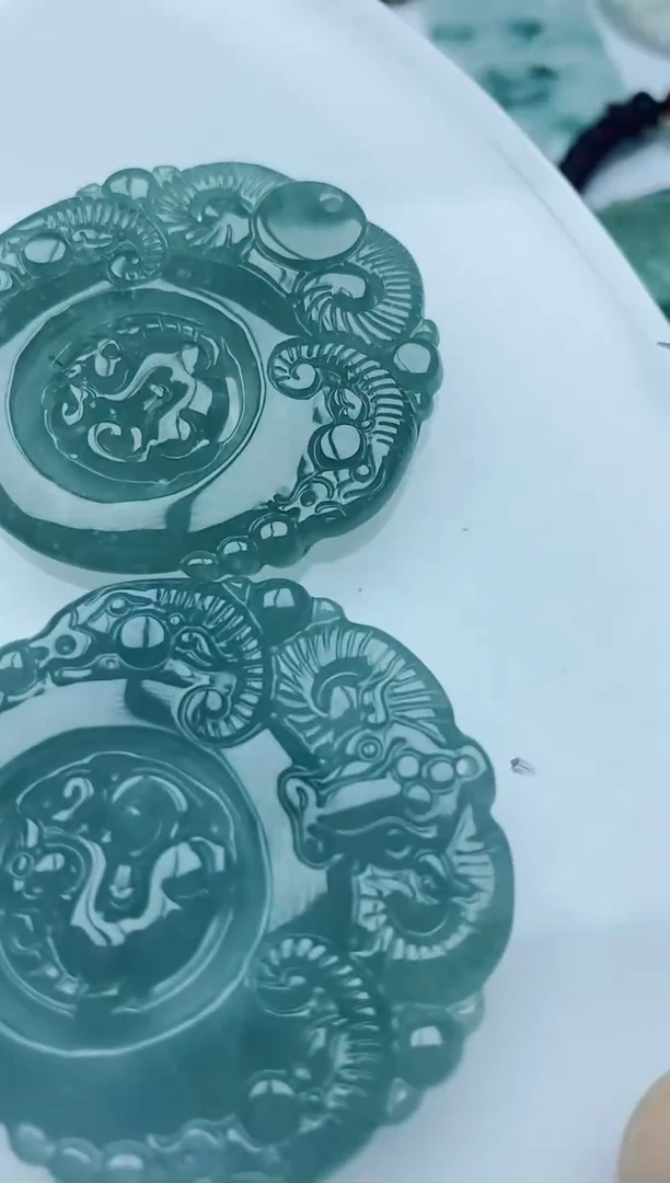 【闪购商品】翡翠颈饰未镶嵌多样性发货随机一件发货(