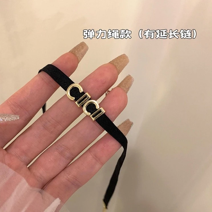 铜合金项链 小香风黑色弹力绳金属字母ins时尚百搭颈链