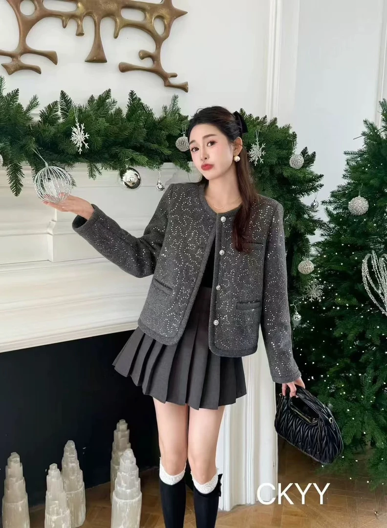 彬彬严选重工羽羽小香亮片灰色高级减龄短款外套767