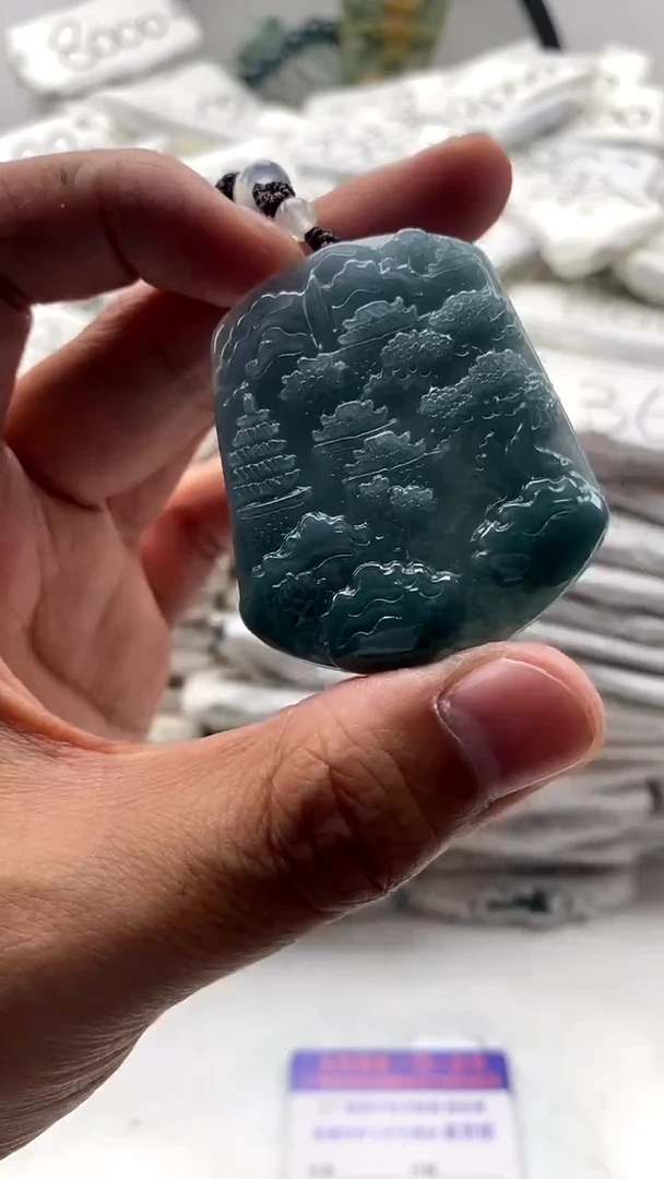 【闪购商品】翡翠颈饰未镶嵌山水牌【品质一般介意慎拍】