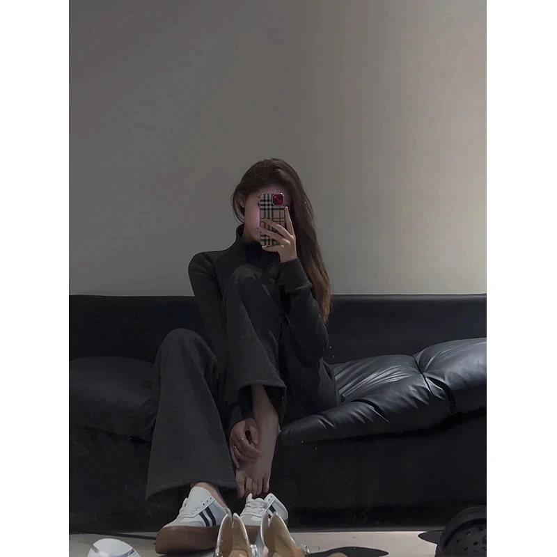 2025秋季新款简约时尚通勤穿搭一整套加绒短款卫衣高腰直筒长裤女