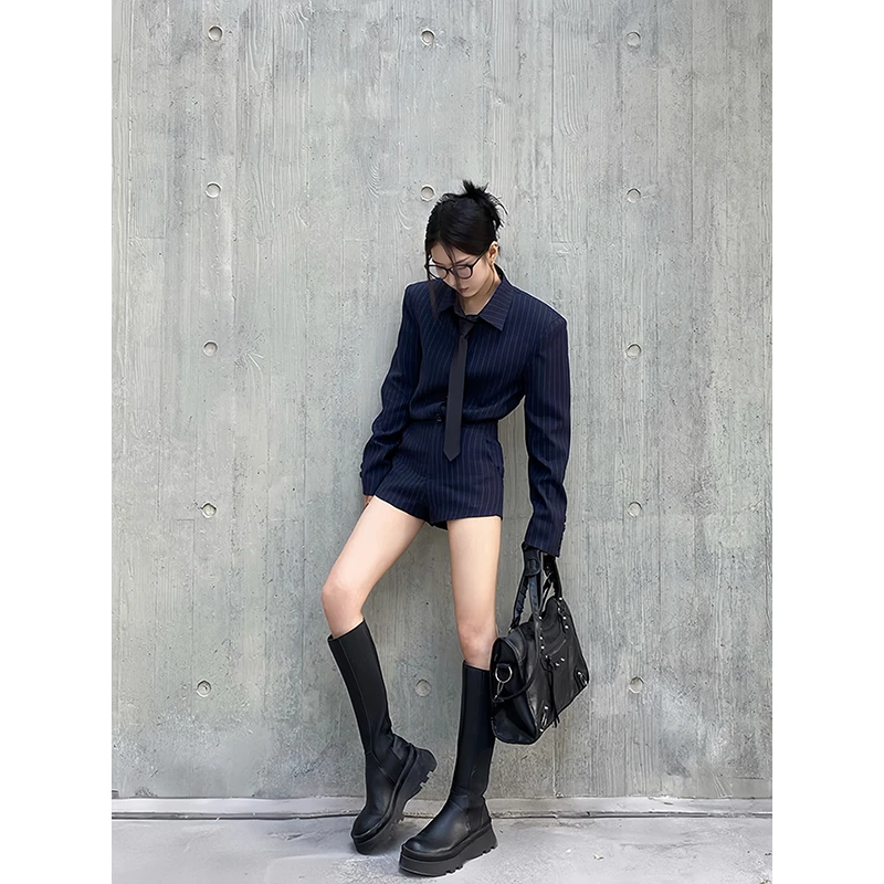 复古气质条纹衬衫女2025初春季新款御姐酷飒穿搭时尚高腰包臀短裤