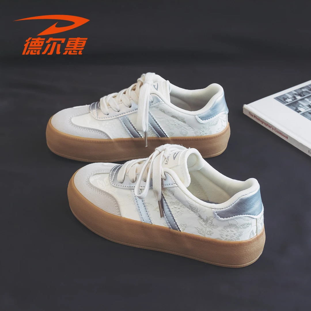德尔惠女鞋秋季爆款时尚德训鞋2024新款女款百搭小白鞋板鞋3538