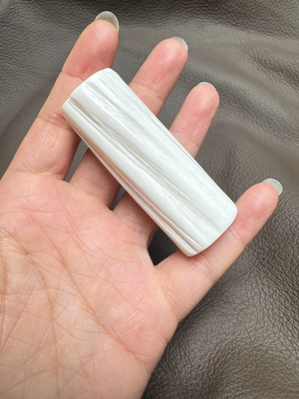 大圣9号 独物  白色吊坠 e882